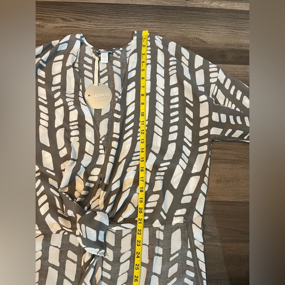 NWT Demdaco Tie Front Duster in Taupe & White OS - Picture 9 of 12